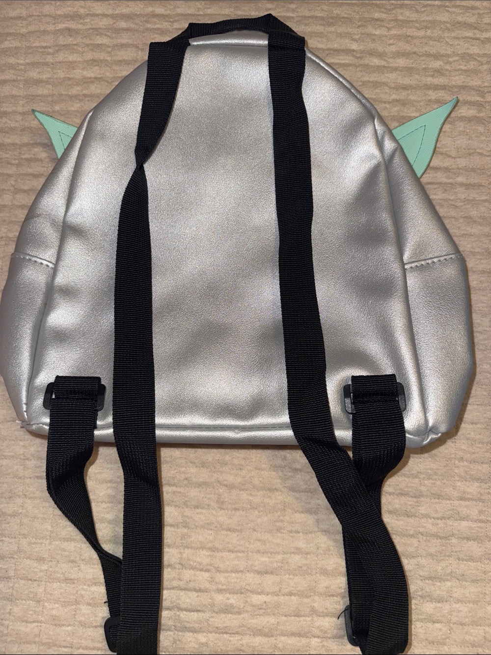 Star Wars Silver Grogu Backpack - Picture 2 of 4